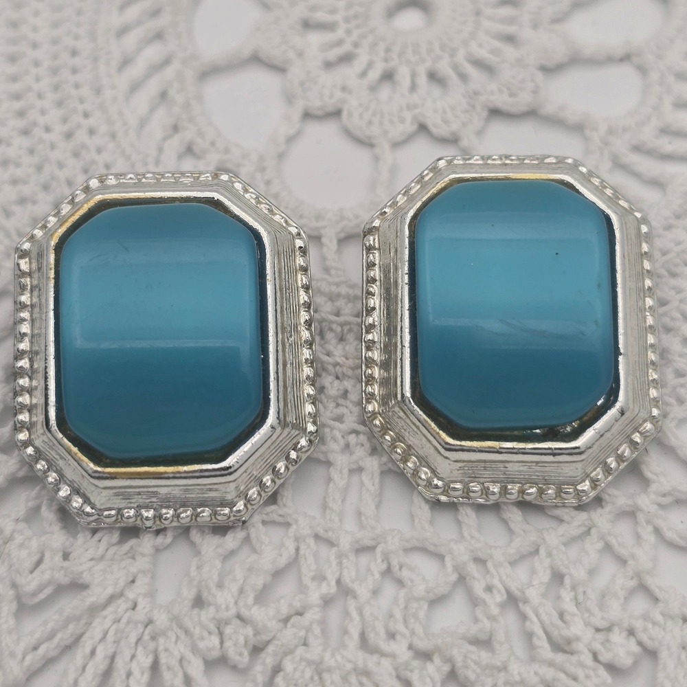 Vintage Blue Thermoset Clip On Earrings Silver Tone Emerald Cut Geometric Retro